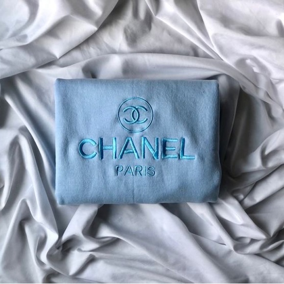 LUXURIOUS EMBROIDERED CREWNECK UNISEX - Picture 2 of 3